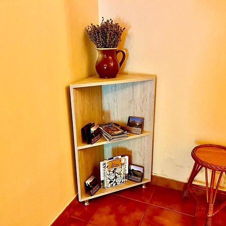 P&P Jicin Apartments - Soukrome 2-3 Luzkove Pokoje S Vlastni Kuchyni A Koupelnou ภายนอก รูปภาพ