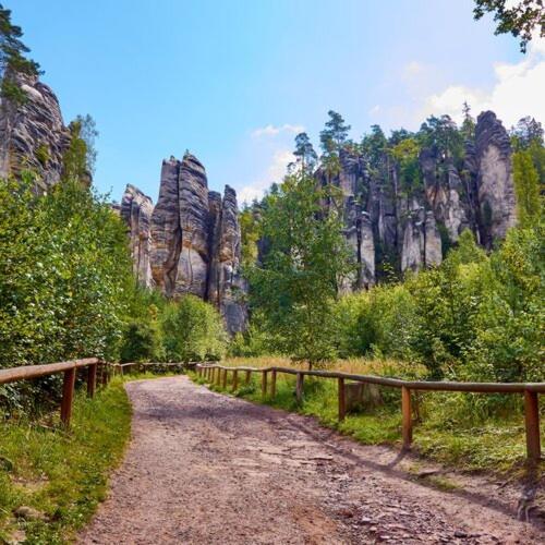 P&P Jicin Apartments - Soukrome 2-3 Luzkove Pokoje S Vlastni Kuchyni A Koupelnou ภายนอก รูปภาพ