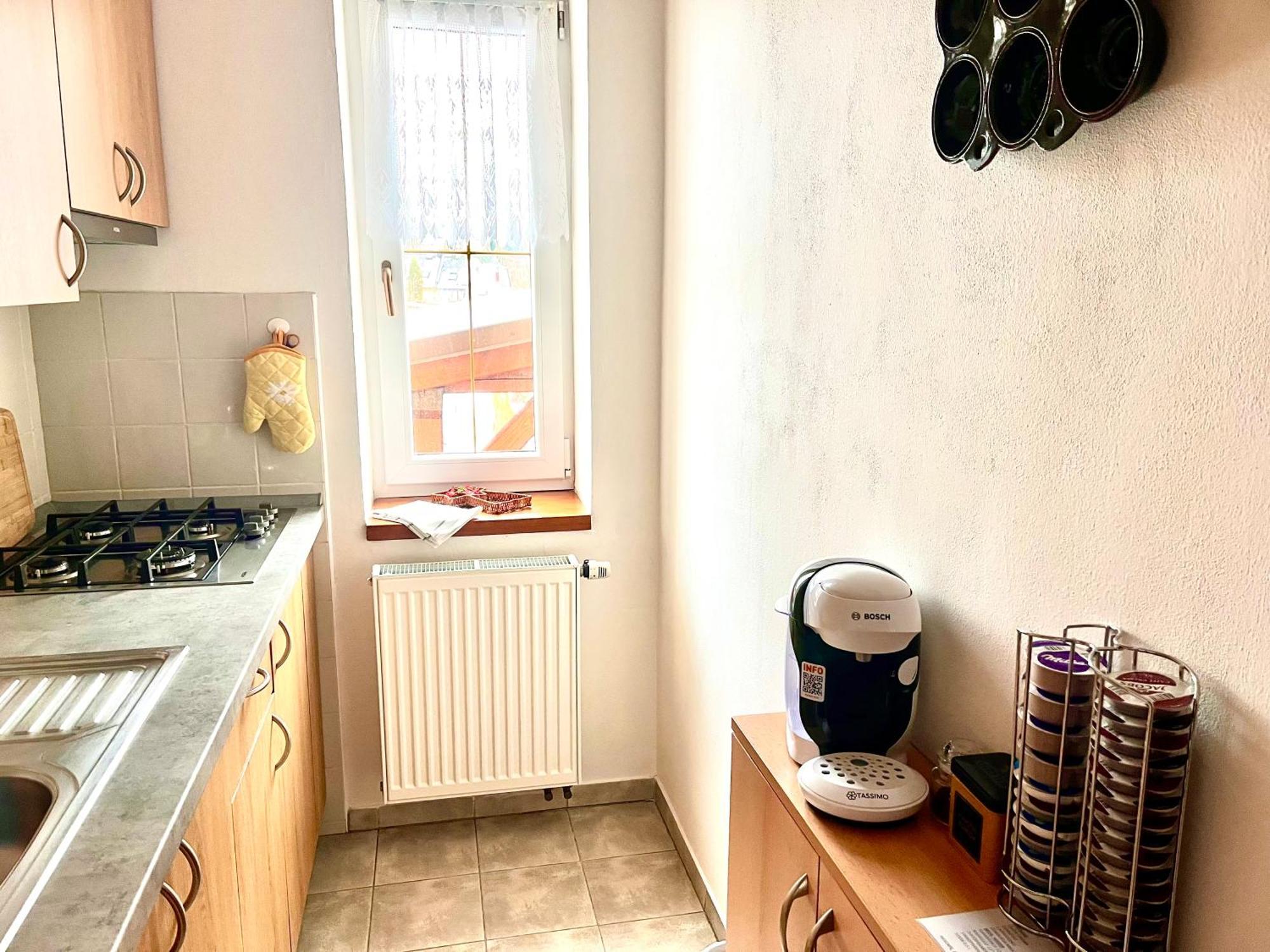 P&P Jicin Apartments - Soukrome 2-3 Luzkove Pokoje S Vlastni Kuchyni A Koupelnou ภายนอก รูปภาพ
